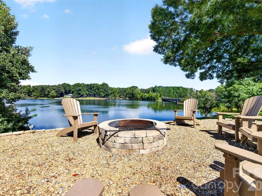 6981 Waterstone Drive, Sherrills Ford, NC 28673.  MLS# CAR4415129, YatesRealty ID 45024. Fire pit