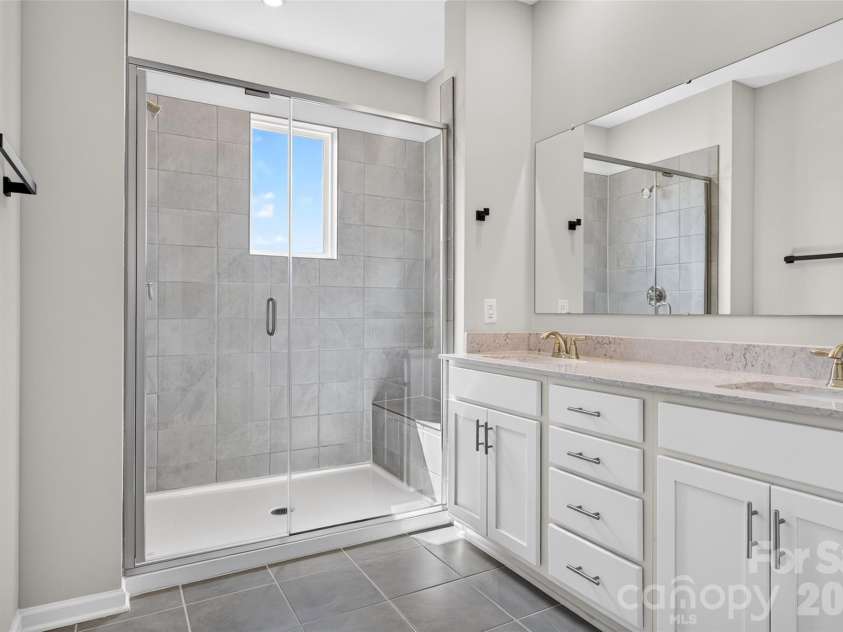 6981 Waterstone Drive, Sherrills Ford, NC 28673.  MLS# CAR4415129, YatesRealty ID 45024. Stunning master bath
