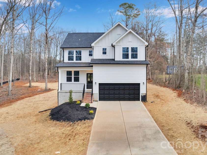 146 Forest Creek Drive, Statesville, NC 28625.  MLS# CAR4415679, YatesRealty ID 45025. 