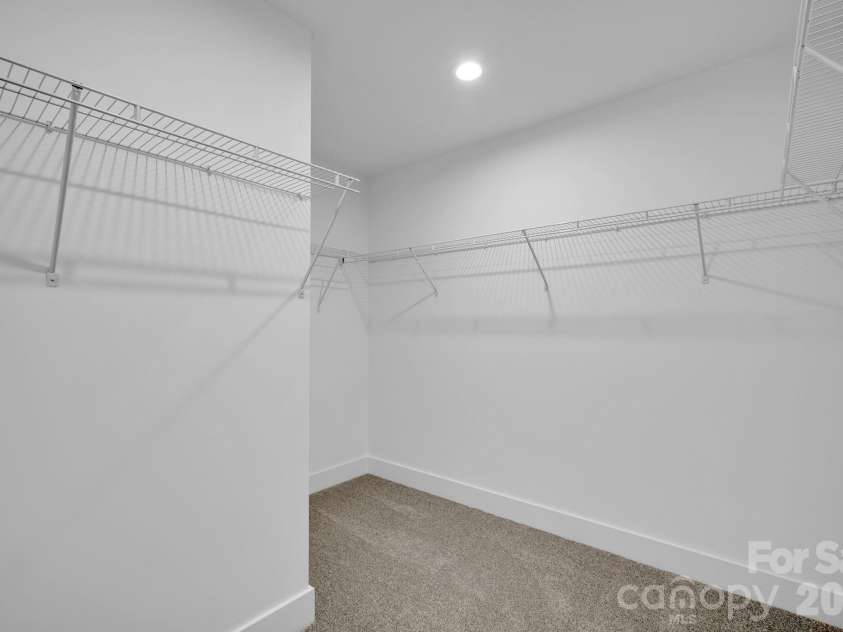 146 Forest Creek Drive, Statesville, NC 28625.  MLS# CAR4415679, YatesRealty ID 45025. 