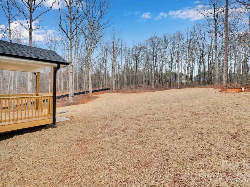146 Forest Creek Drive, Statesville, NC 28625.  MLS# CAR4415679, YatesRealty ID 45025. 
