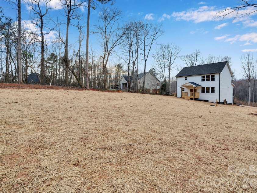 146 Forest Creek Drive, Statesville, NC 28625.  MLS# CAR4415679, YatesRealty ID 45025. 