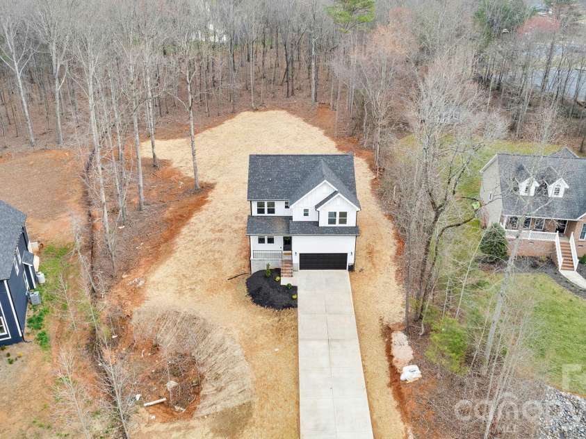 146 Forest Creek Drive, Statesville, NC 28625.  MLS# CAR4415679, YatesRealty ID 45025. 