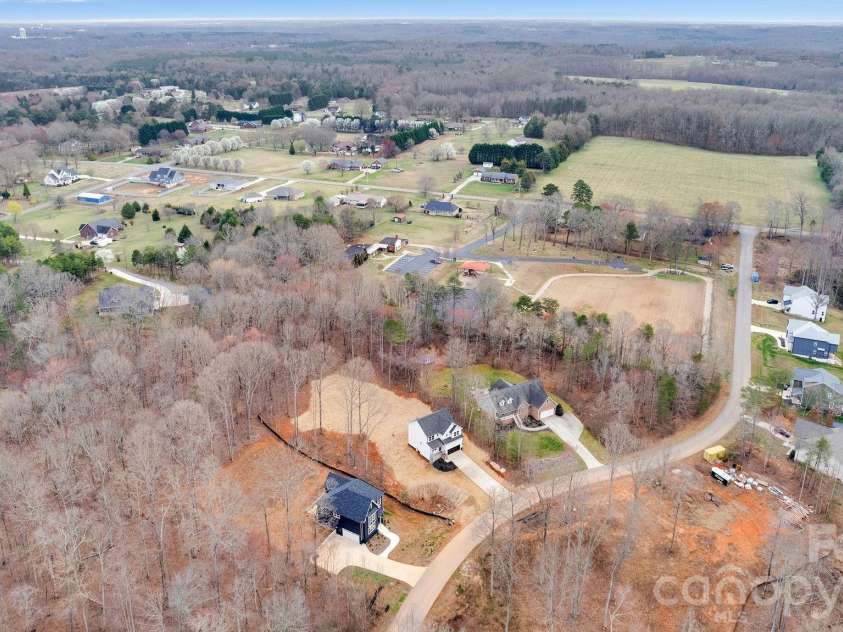 146 Forest Creek Drive, Statesville, NC 28625.  MLS# CAR4415679, YatesRealty ID 45025. 