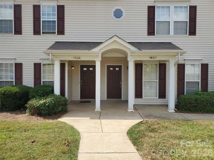 9644 Littleleaf Drive, Charlotte, NC 28215.  MLS# CAR4415285, YatesRealty ID 45026. From House