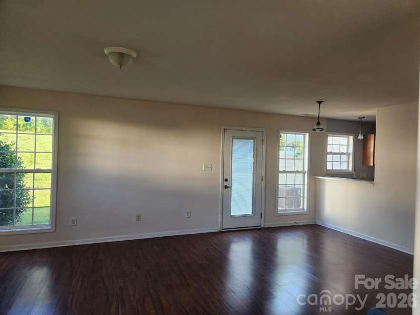 9644 Littleleaf Drive, Charlotte, NC 28215.  MLS# CAR4415285, YatesRealty ID 45026. Living-dining area