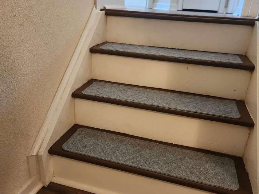 9644 Littleleaf Drive, Charlotte, NC 28215.  MLS# CAR4415285, YatesRealty ID 45026. Stairs