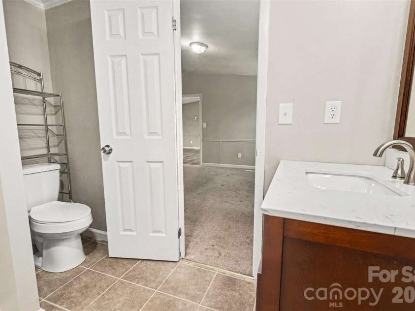 599 Scotts Creek Road, Statesville, NC 28625.  MLS# CAR4414968, YatesRealty ID 45027. 