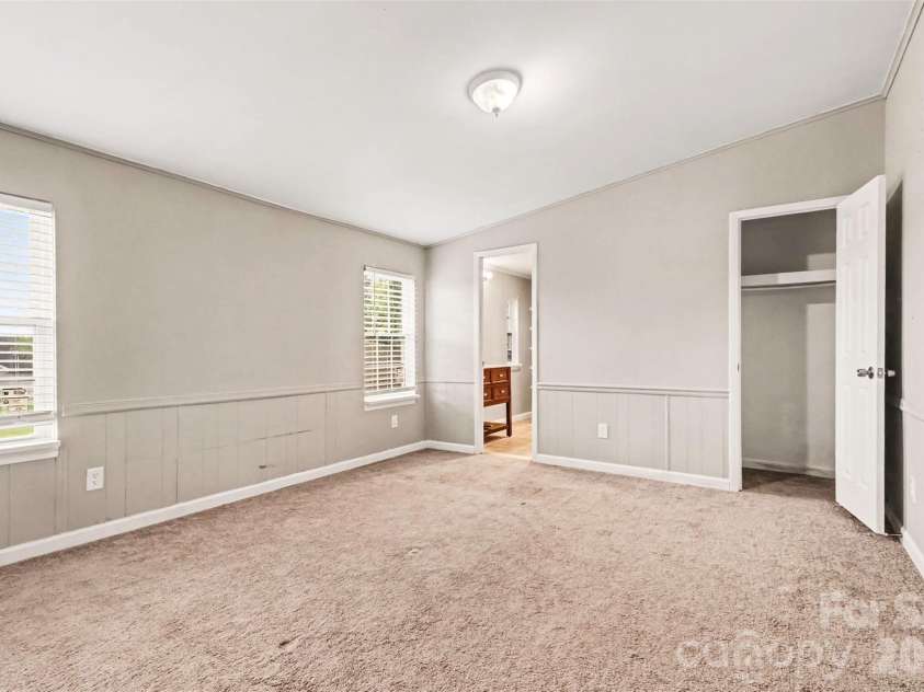 599 Scotts Creek Road, Statesville, NC 28625.  MLS# CAR4414968, YatesRealty ID 45027. 
