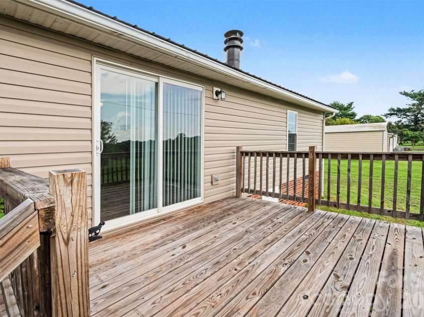 599 Scotts Creek Road, Statesville, NC 28625.  MLS# CAR4414968, YatesRealty ID 45027. 