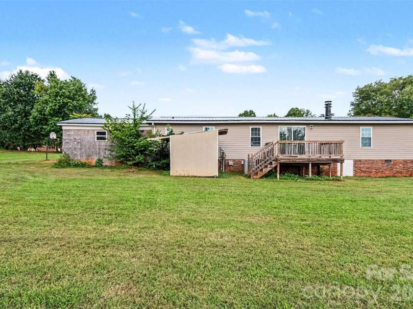 599 Scotts Creek Road, Statesville, NC 28625.  MLS# CAR4414968, YatesRealty ID 45027. 