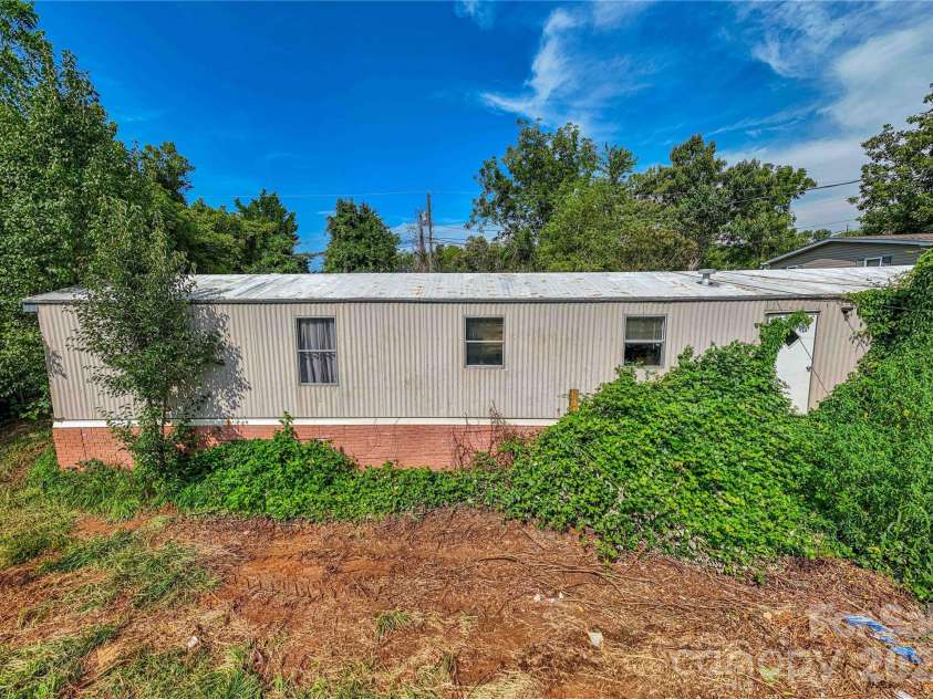 133 Brickyard Road, Asheville, NC 28806.  MLS# CAR4414988, YatesRealty ID 45028. 