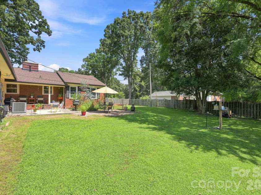 310 Brook Street, Kannapolis, NC 28083.  MLS# CAR4414995, YatesRealty ID 45029. 