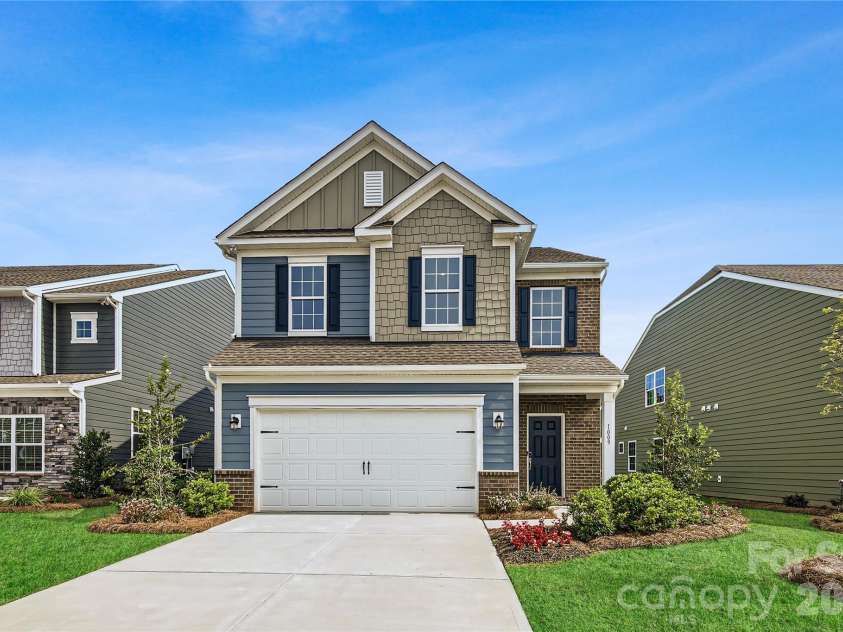1009 Lookout Shoals Drive, Fort Mill, SC 29715.  MLS# CAR4348920, YatesRealty ID 4503. 