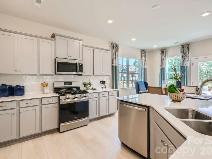 1009 Lookout Shoals Drive, Fort Mill, SC 29715.  MLS# CAR4348920, YatesRealty ID 4503. 