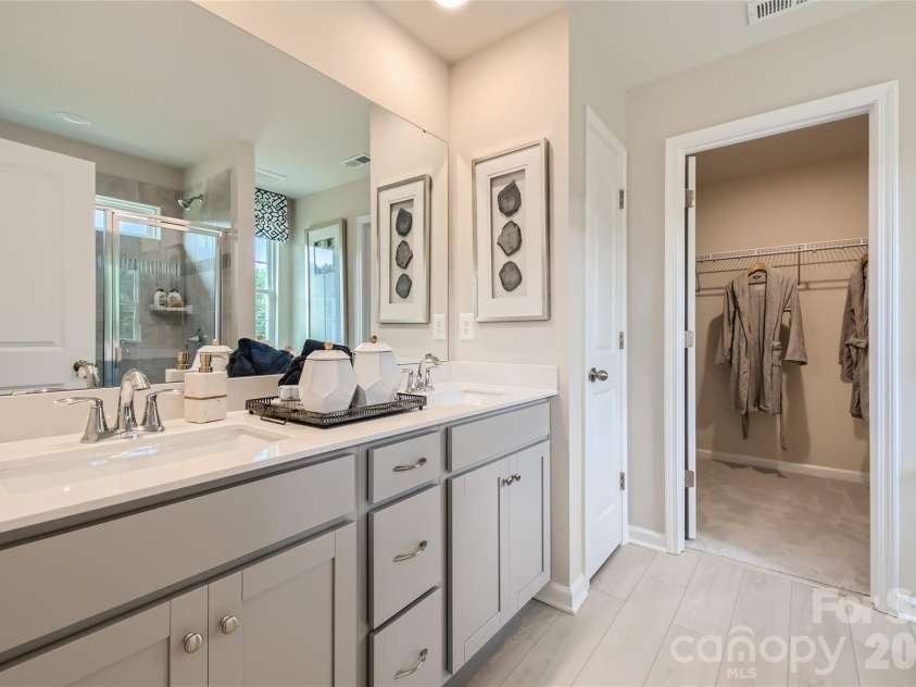 1009 Lookout Shoals Drive, Fort Mill, SC 29715.  MLS# CAR4348920, YatesRealty ID 4503. 