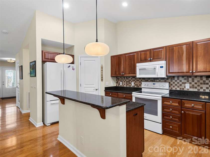 196 Snowy Egret Way, Hendersonville, NC 28792.  MLS# CAR4414886, YatesRealty ID 45031. 