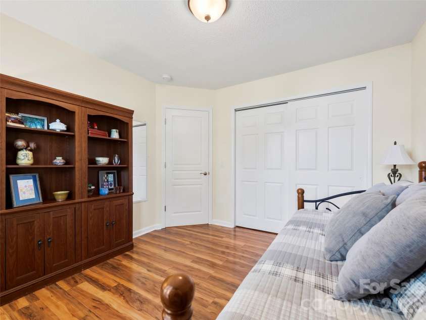 196 Snowy Egret Way, Hendersonville, NC 28792.  MLS# CAR4414886, YatesRealty ID 45031. 