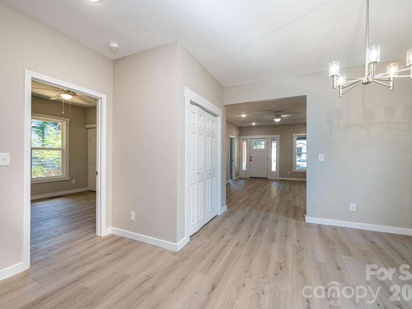 60 5th Street, Hickory, NC 28602.  MLS# CAR4414467, YatesRealty ID 45033. 