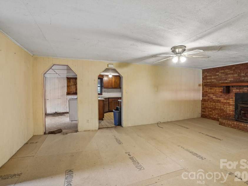 214 Sunset Street, Lenoir, NC 28645.  MLS# CAR4414375, YatesRealty ID 45034. 
