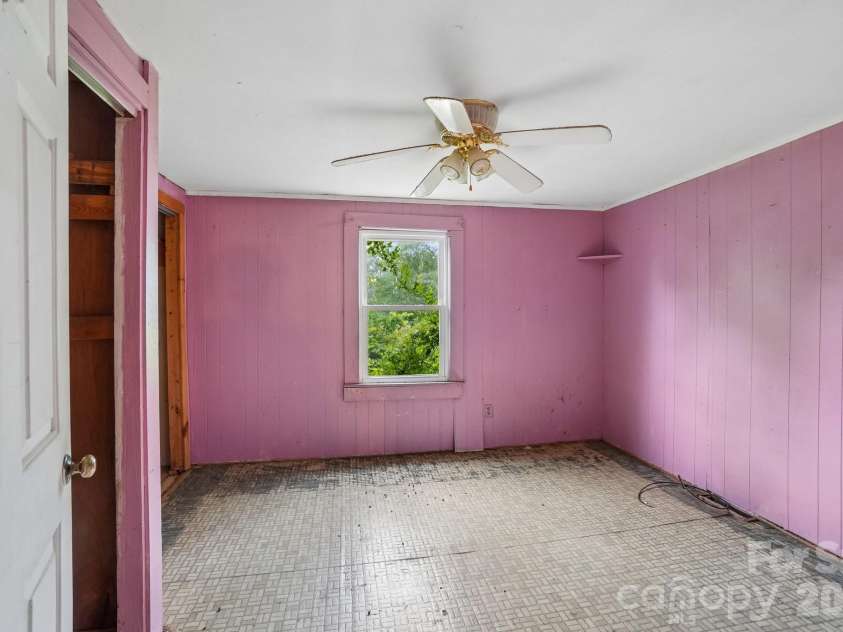 214 Sunset Street, Lenoir, NC 28645.  MLS# CAR4414375, YatesRealty ID 45034. 