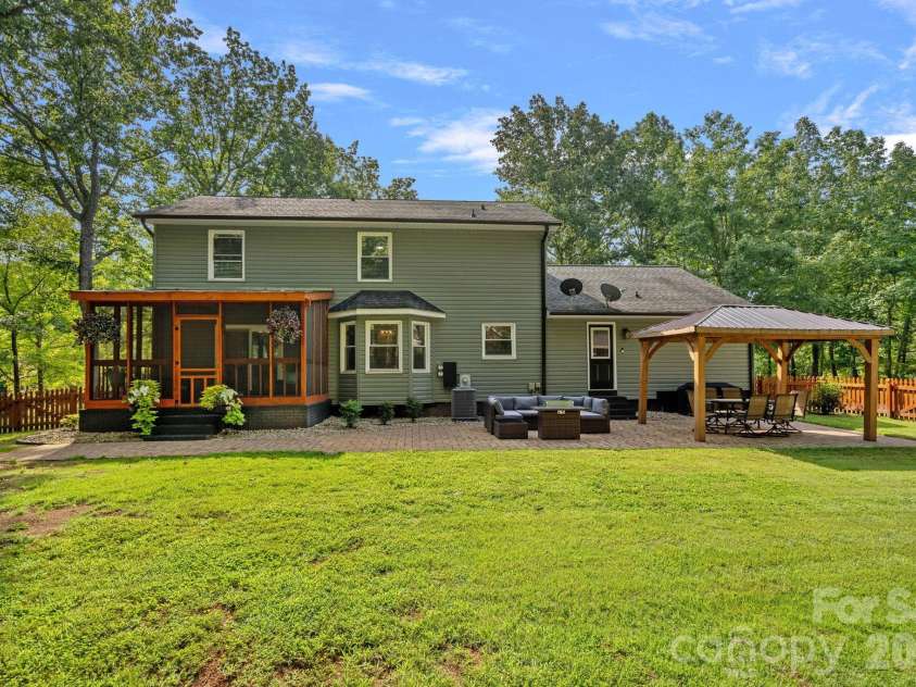 2981 Oak Ridge Circle, Lincolnton, NC 28092.  MLS# CAR4414617, YatesRealty ID 45035. 