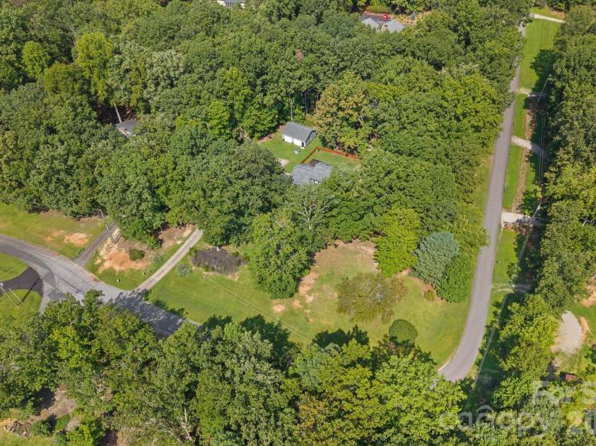 2981 Oak Ridge Circle, Lincolnton, NC 28092.  MLS# CAR4414617, YatesRealty ID 45035. 
