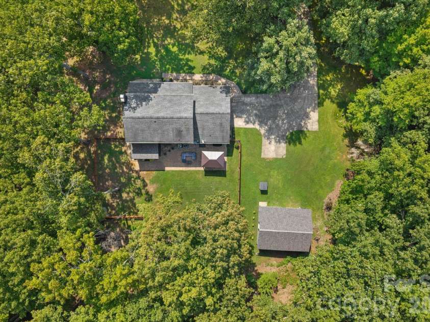 2981 Oak Ridge Circle, Lincolnton, NC 28092.  MLS# CAR4414617, YatesRealty ID 45035. 