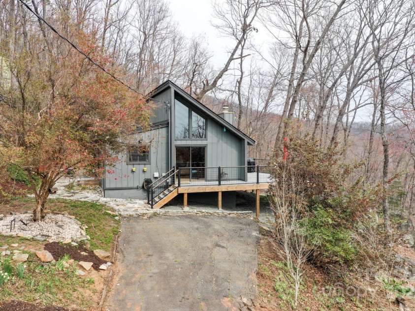 456 Youngs Mountain Drive, Lake Lure, NC 28746.  MLS# CAR4233948, YatesRealty ID 4504. 