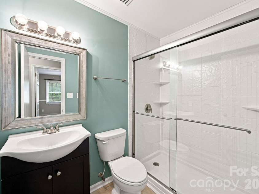 7134 Forest Hills Drive, Denver, NC 28037.  MLS# CAR4413877, YatesRealty ID 45040. Full Bath upstairs