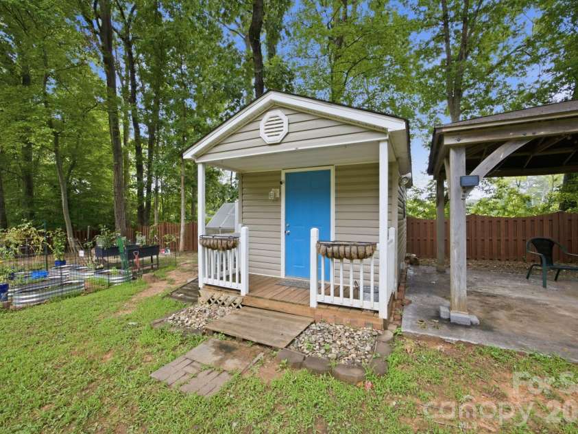 7134 Forest Hills Drive, Denver, NC 28037.  MLS# CAR4413877, YatesRealty ID 45040. Garden/Storage Shed