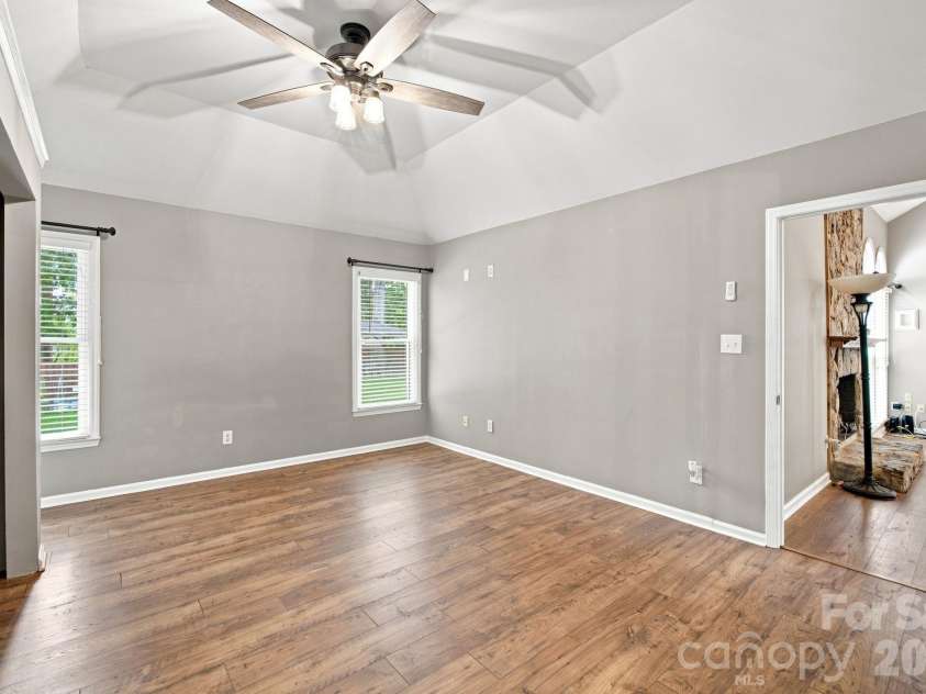 7134 Forest Hills Drive, Denver, NC 28037.  MLS# CAR4413877, YatesRealty ID 45040. Primary Bedroom