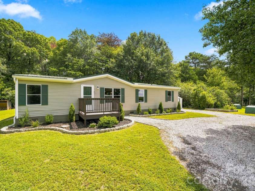 128 Craver Lane, Troutman, NC 28166.  MLS# CAR4412326, YatesRealty ID 45041. 