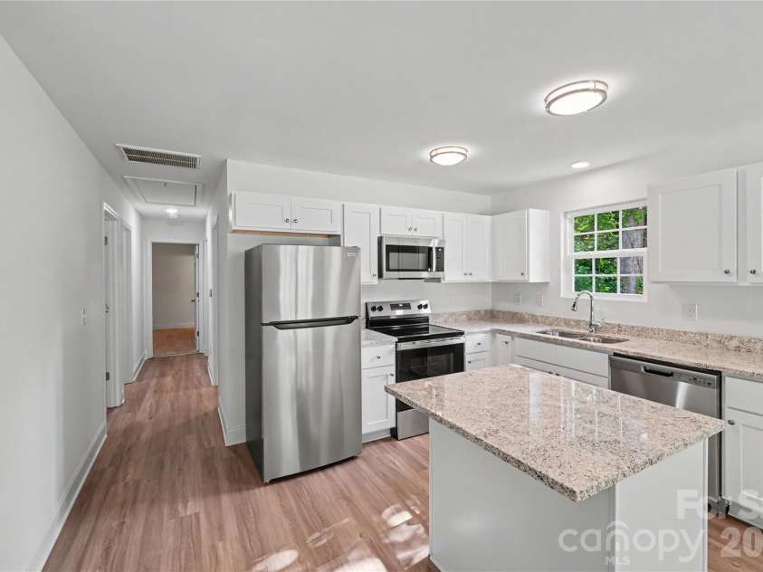 1629 Pineburr Lane, Rock Hill, SC 29730.  MLS# CAR4413597, YatesRealty ID 45043. 