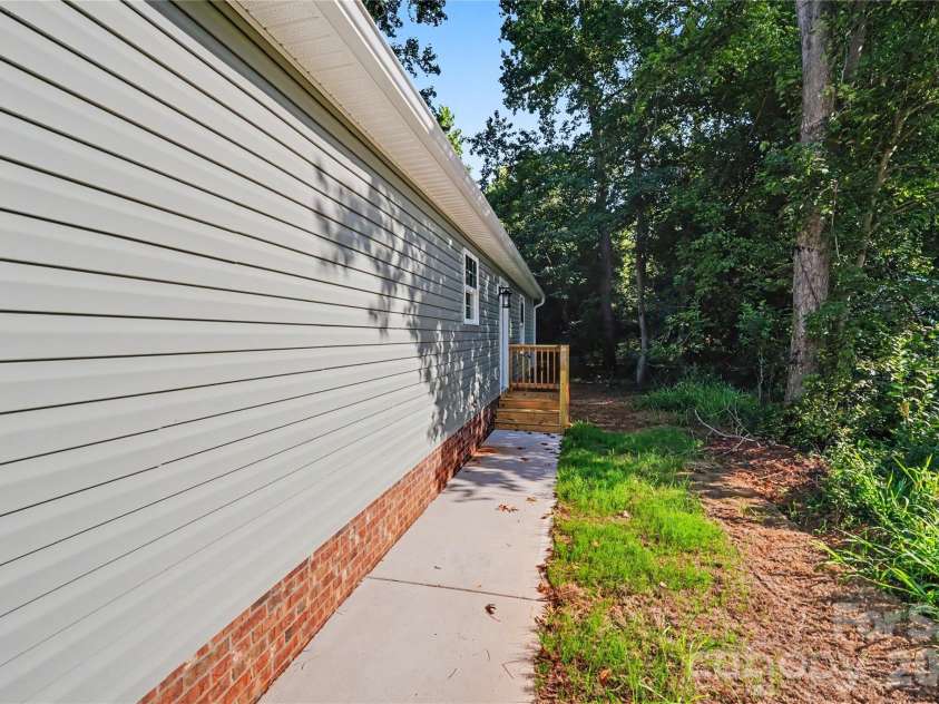 1629 Pineburr Lane, Rock Hill, SC 29730.  MLS# CAR4413597, YatesRealty ID 45043. 