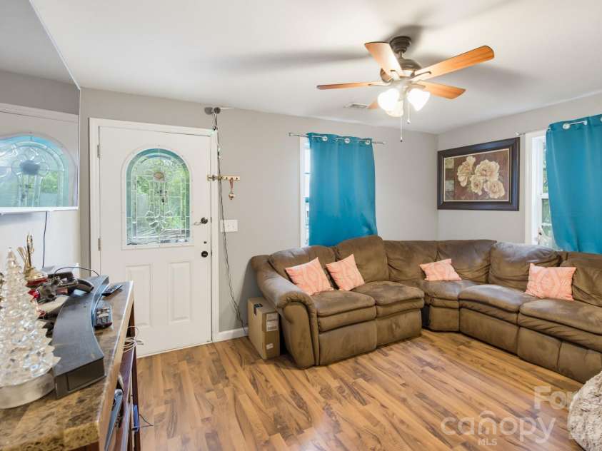 4113 Tryon Street, Charlotte, NC 28217.  MLS# CAR4409699, YatesRealty ID 45047. 