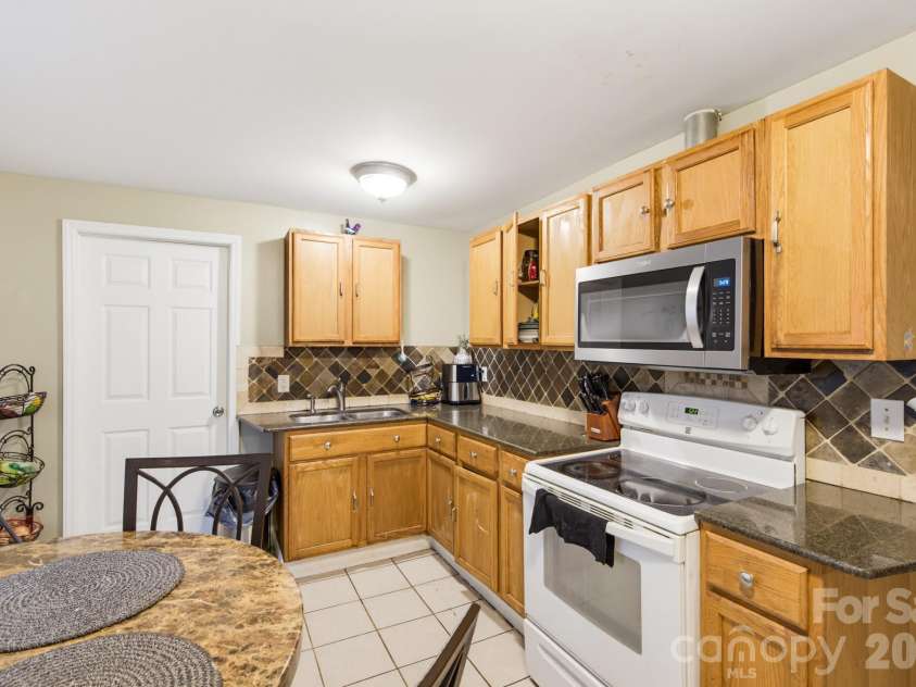 4113 Tryon Street, Charlotte, NC 28217.  MLS# CAR4409699, YatesRealty ID 45047. 