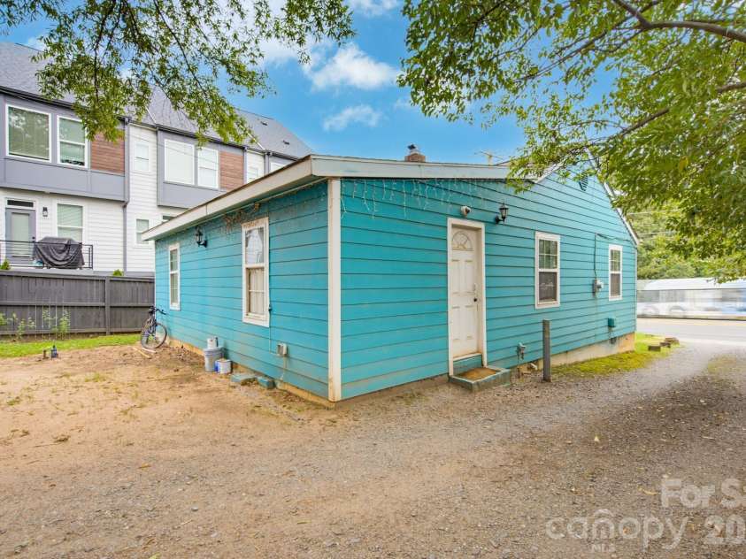 4113 Tryon Street, Charlotte, NC 28217.  MLS# CAR4409699, YatesRealty ID 45047. 