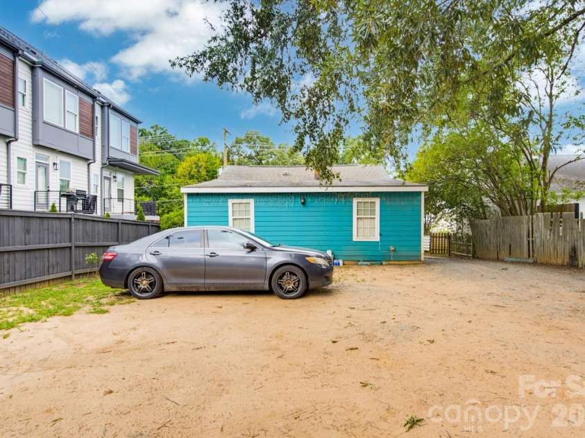 4113 Tryon Street, Charlotte, NC 28217.  MLS# CAR4409699, YatesRealty ID 45047. 