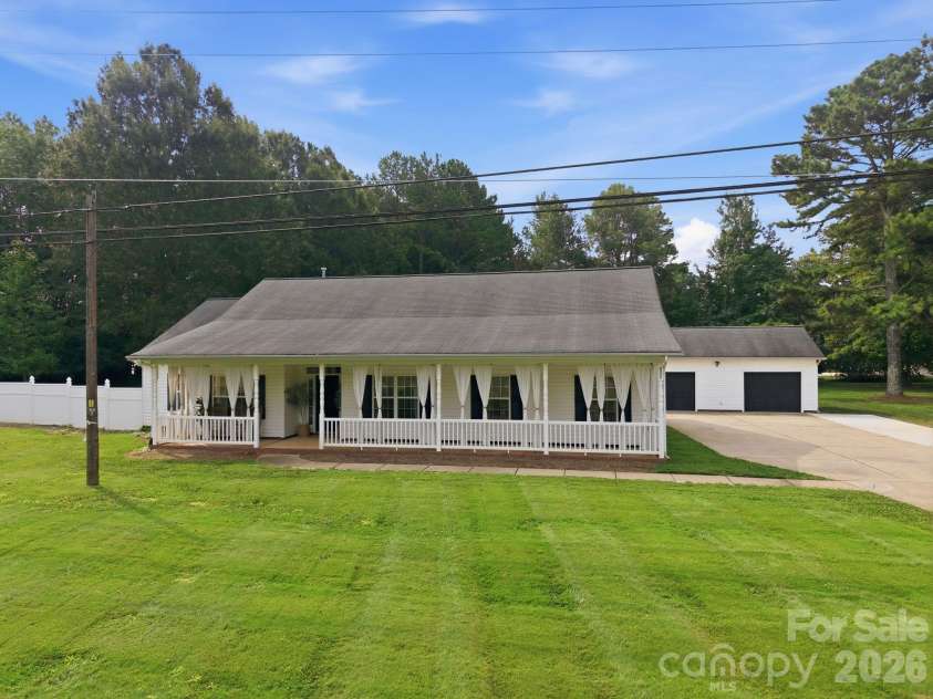9552 Brief Road, Charlotte, NC 28227.  MLS# CAR4409077, YatesRealty ID 45048. 