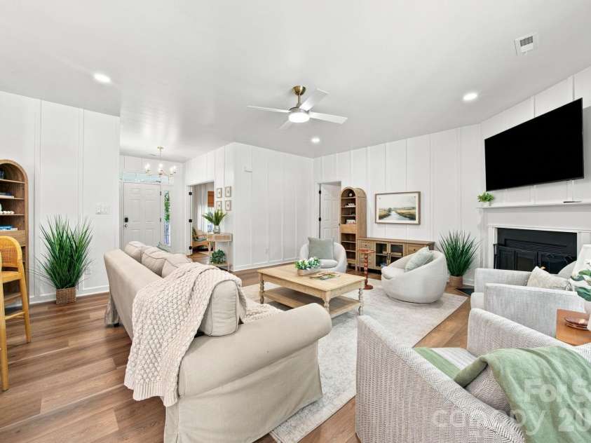 9552 Brief Road, Charlotte, NC 28227.  MLS# CAR4409077, YatesRealty ID 45048. 