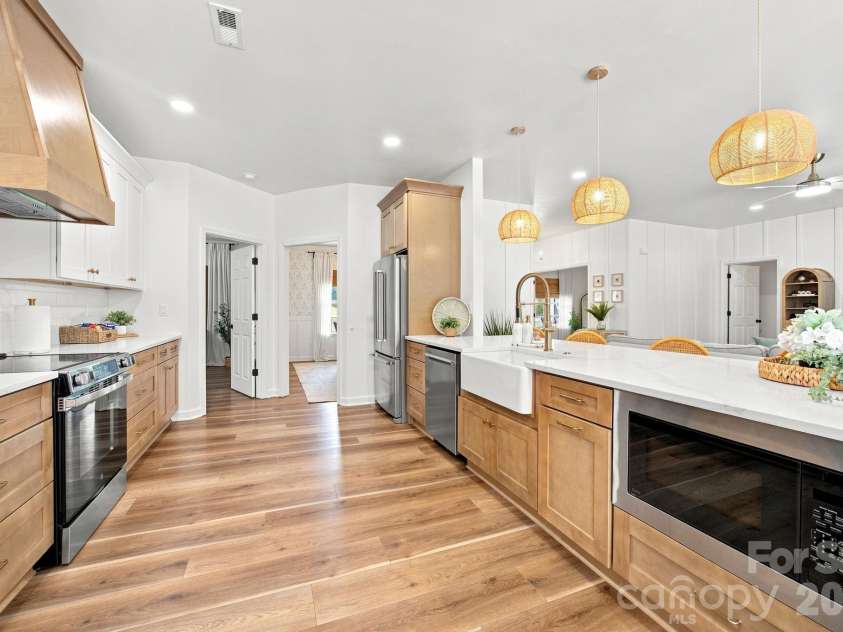 9552 Brief Road, Charlotte, NC 28227.  MLS# CAR4409077, YatesRealty ID 45048. 