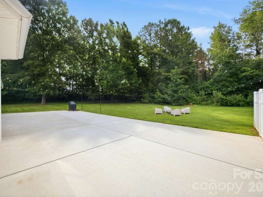 9552 Brief Road, Charlotte, NC 28227.  MLS# CAR4409077, YatesRealty ID 45048. 