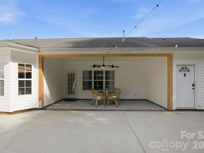 9552 Brief Road, Charlotte, NC 28227.  MLS# CAR4409077, YatesRealty ID 45048. 