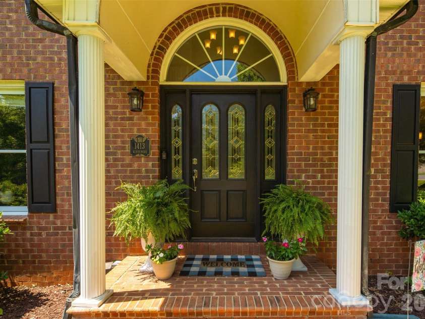 1413 Windemere Lane, Hickory, NC 28602.  MLS# CAR4405540, YatesRealty ID 45050. 