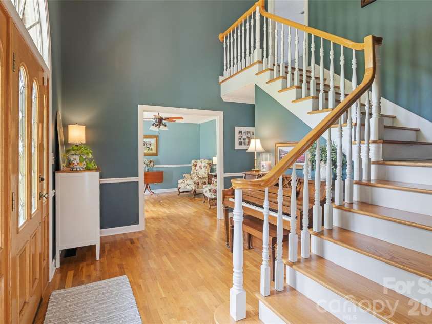 1413 Windemere Lane, Hickory, NC 28602.  MLS# CAR4405540, YatesRealty ID 45050. 