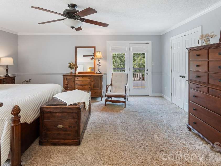 1413 Windemere Lane, Hickory, NC 28602.  MLS# CAR4405540, YatesRealty ID 45050. 