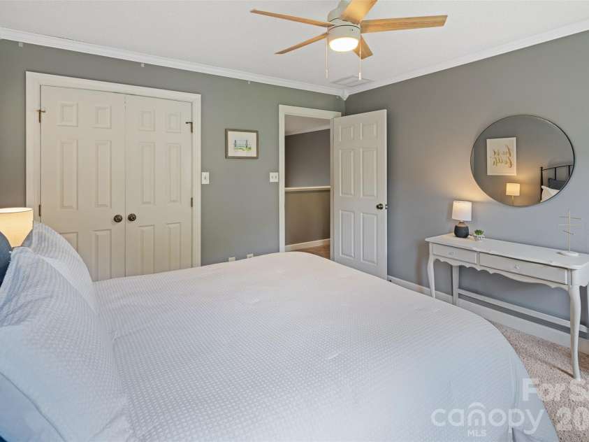 1413 Windemere Lane, Hickory, NC 28602.  MLS# CAR4405540, YatesRealty ID 45050. 