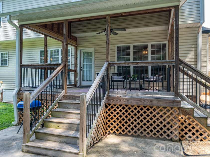 908 Carole Summey Drive, Dallas, NC 28034.  MLS# CAR4415681, YatesRealty ID 45052. 