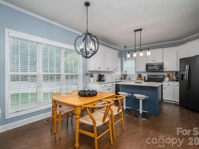 908 Carole Summey Drive, Dallas, NC 28034.  MLS# CAR4415681, YatesRealty ID 45052. 